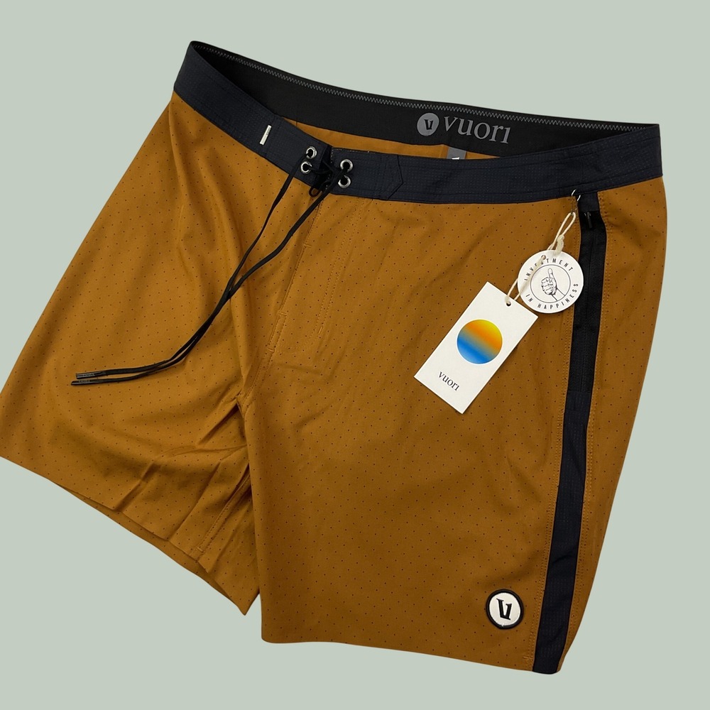 Vuori Peak Boardshort Turmeric Micro Dot Mens Size 33 V374 Swim Trunks Brown
